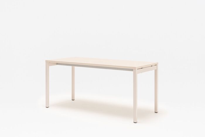 Ogi Y - desk