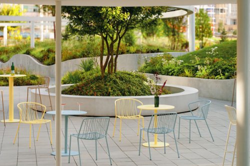 Bolt - café table