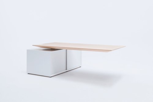 Gravity executive desk height adjustment