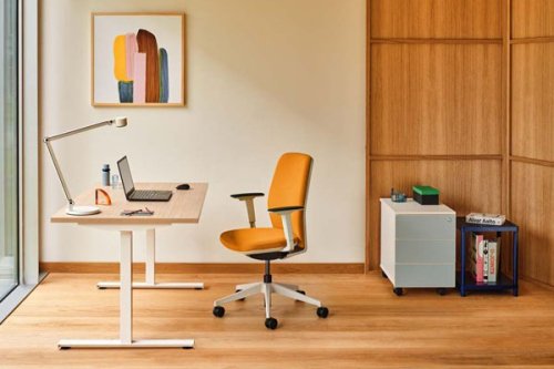 Ogi T - desk