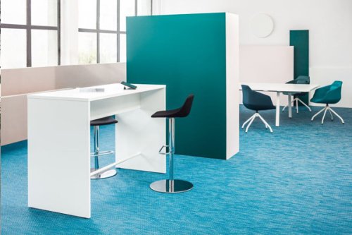 Ogi V - high table