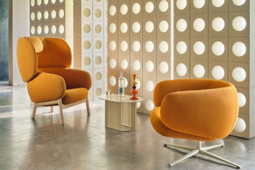 Grand Grace - armchair with headrest wooden base