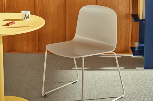 Nud - plywood chair with a sled base
