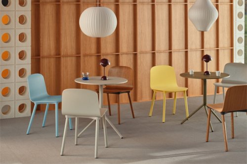 Nud - plywood chair with a wooden base