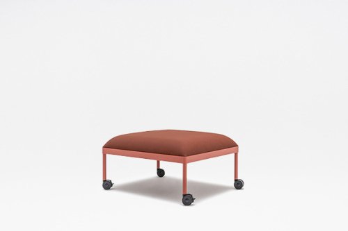 Stilt pouf