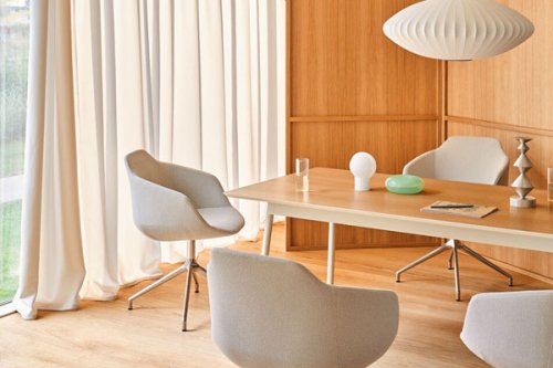 Ultra - chair polished aluminium base