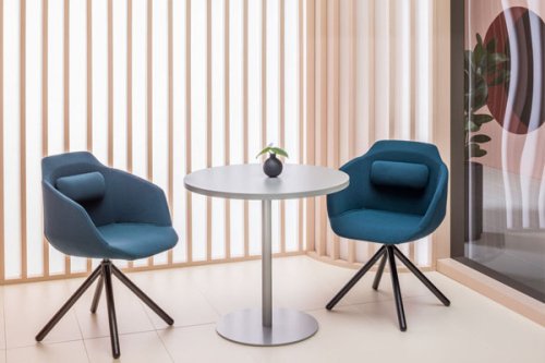 Ultra - silla giratoria con patas de madera